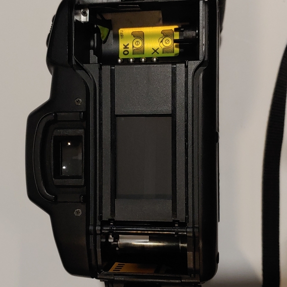 Vintage Chinon Genesis III with 35-110mm Macro Zoom Lens Auto Sensor Flash - Picture 5 of 6